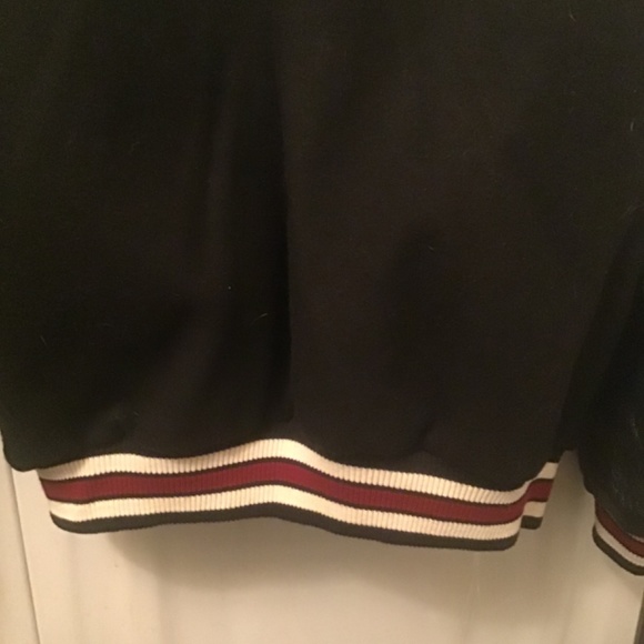 Rare Hudson Bay 2010 Vancouver olympics Jacket - Picture 5 of 6